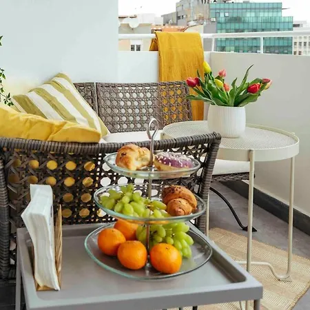 Sunny 2br Flat-top Location-amazing Views アパート *