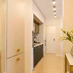 Sunny 2br Flat-top Location-amazing Views Apartament Bukareszt
