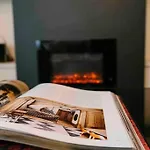 Sunny 2br Flat-top Location-amazing Views Apartament