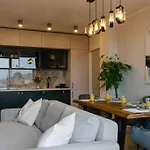Apartament Sunny 2br Flat-top Location-amazing Views *