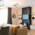 Sunny 2br Flat-top Location-amazing Views Apartament Bukareszt
