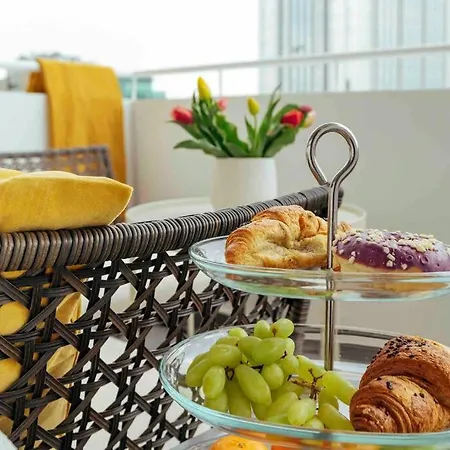 Апартаменты Sunny 2br Flat-top Location-amazing Views *