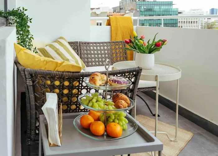 Sunny 2br Flat-top Location-amazing Views Daire *