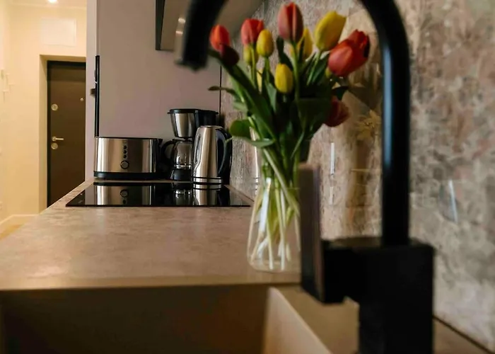 Sunny 2br Flat-top Location-amazing Views Lägenhet