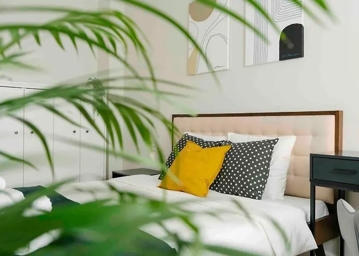 Lägenhet Sunny 2br Flat-top Location-amazing Views *