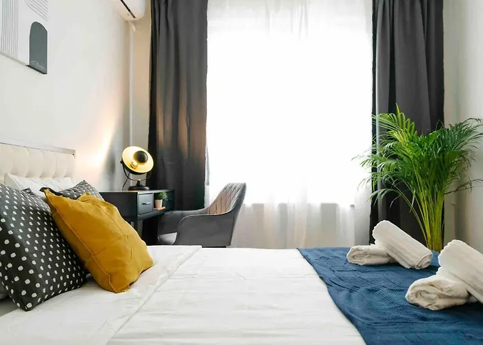 Sunny 2br Flat-top Location-amazing Views Lägenhet