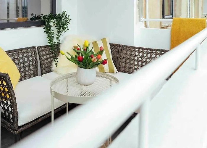 Sunny 2br Flat-top Location-amazing Views Daire Bükreş