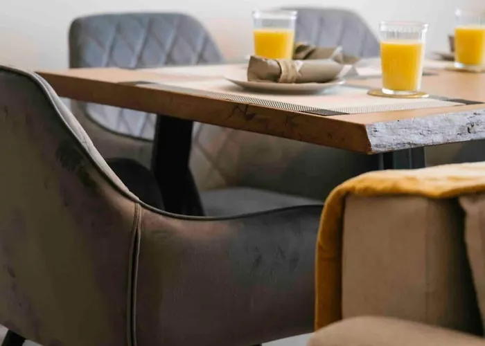 Sunny 2br Flat-top Location-amazing Views Daire *