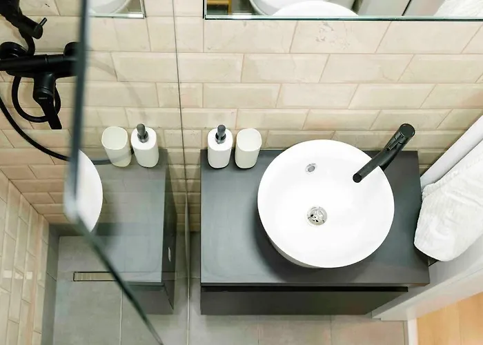 Daire Sunny 2br Flat-top Location-amazing Views Bükreş