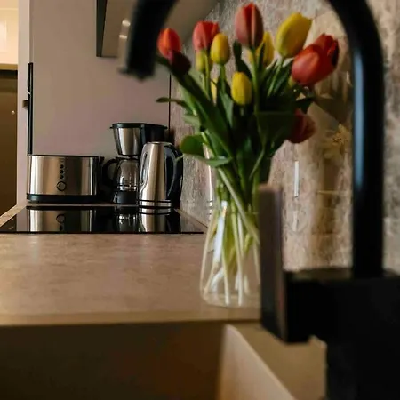 Sunny 2br Flat-top Location-amazing Views Apartament