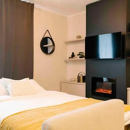 Sunny 2br Flat-top Location-amazing Views *