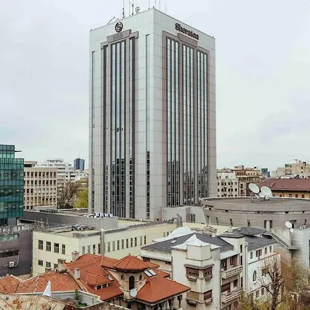 Sunny 2br Flat-top Location-amazing Views Daire