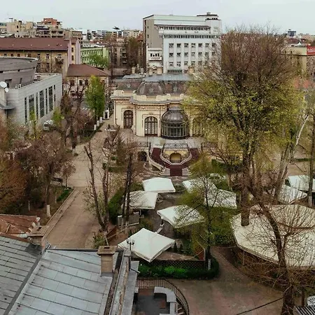 Daire Sunny 2br Flat-top Location-amazing Views Bükreş